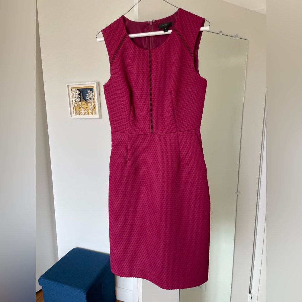 Elegant Magenta Sleeveless Dress